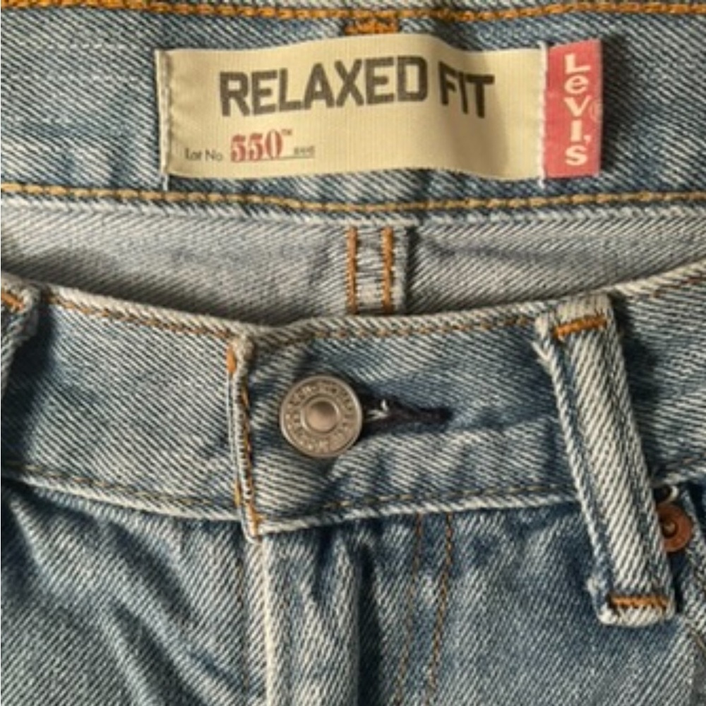 Levi's Relaxed Fit 550 Jeans - Picture 4 of 5